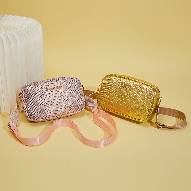 Câmera com padrão de cobra 2025 para mulheres VR versátil bolsa transversal pequena quadrada_voghion.com