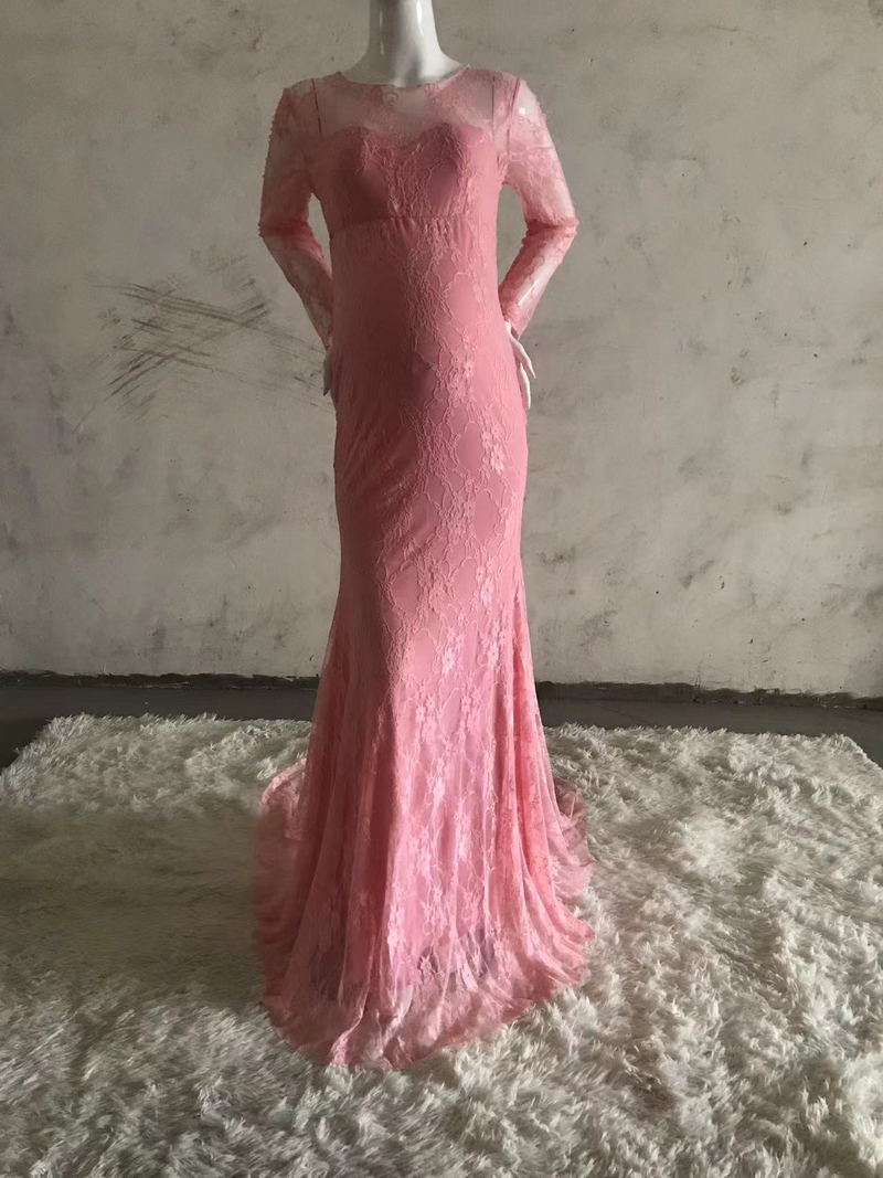 Abito da sera premaman in pizzo con scollo rotondo e strascico, abito lungo da donna_voghion.com