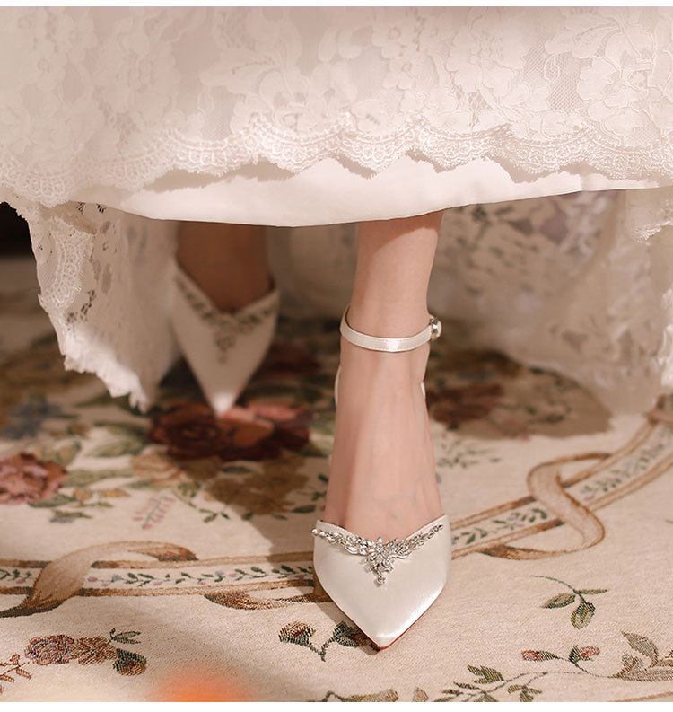 High Wedding Banquet Shoes, Women's Temperament, Slim Heels, Sexy White Pointed Small Fragrant Wind, Large Size 2024_voghion.com