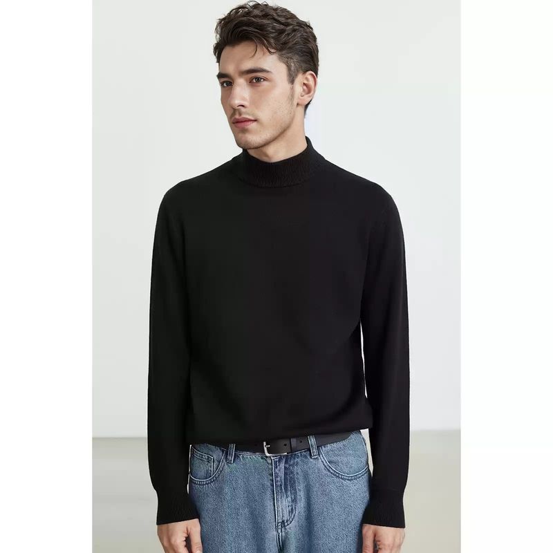 « Pull homme à col montant en grosse maille - Pull d'hiver oversize blanc classique et tons neutres »_voghion.com