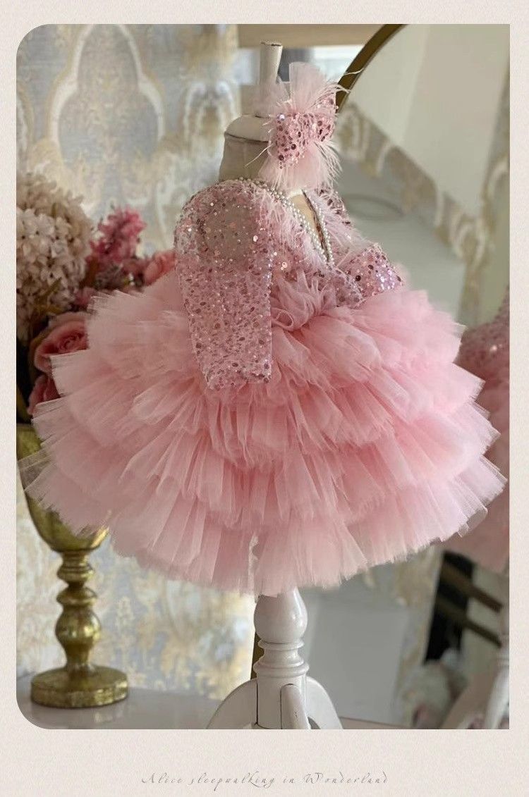 Abiti alla moda per bambine, gonne a palloncino in garza soffice, esibizioni al pianoforte per bambini, spettacoli in passerella_voghion.com
