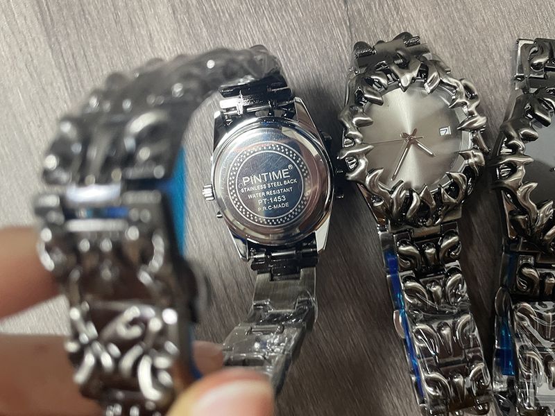 Men's Minimalist Retro Y2K Metal Watch – Unique Geometric Design, Waterproof, Quartz Movement, Stainless Steel Case High Grade Ins Niche Watch_voghion.com
