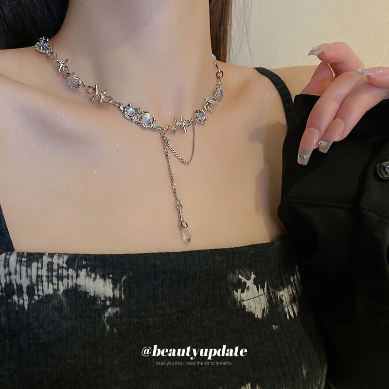 Kleine Nischen-Design unregelmäßige Mondstein Glasperle koreanische Ins Schlüsselbein Kette coole Stil Halskette für Frauen_voghion.com
