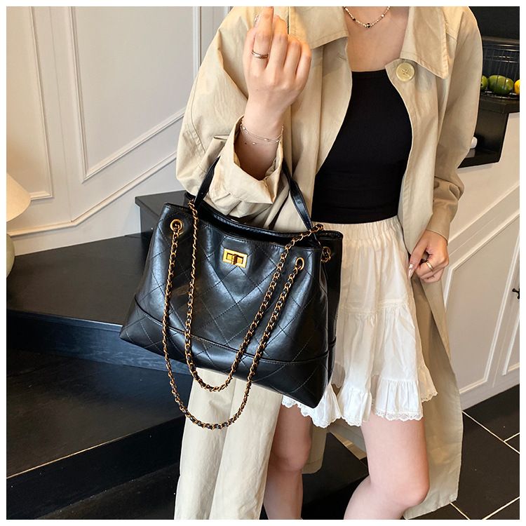 Borsa a tracolla singola trapuntata per donna, modello nuovo 2025 alla moda e semplice, borsa a tracolla minimalista di grande capacità_voghion.com
