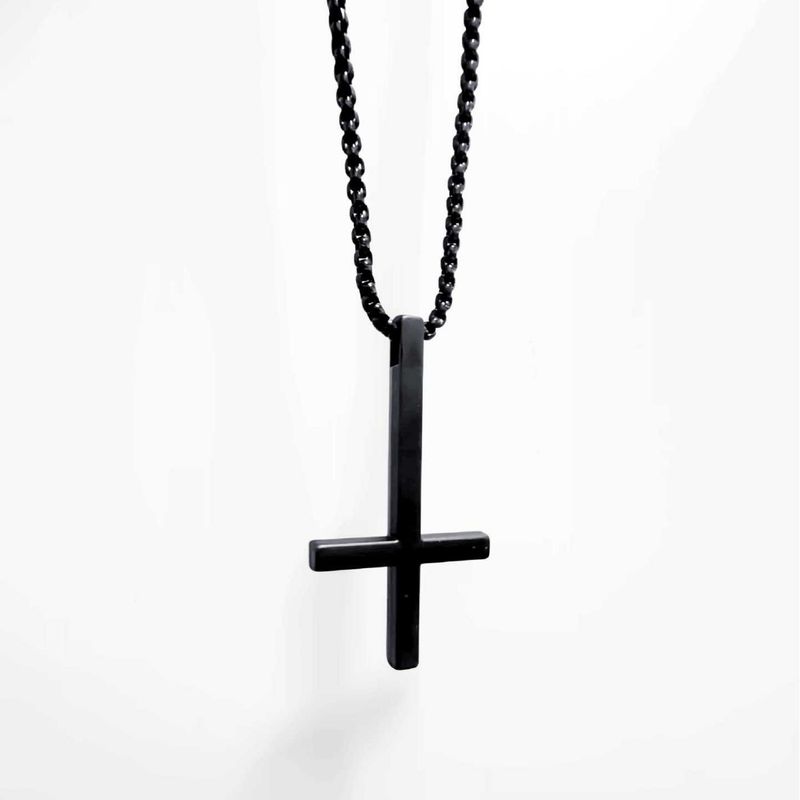 Nuevo collar con cruz invertida de aleación para hombre, moderno y versátil, colgante de acero inoxidable, accesorio para suéter._voghion.com