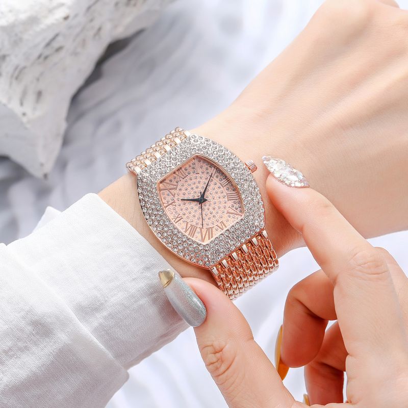nuovo orologio da donna con diamanti pieni elegante cintura in acciaio secchiello per vino con diamanti orologio personalizzato retrò stellato_voghion.com