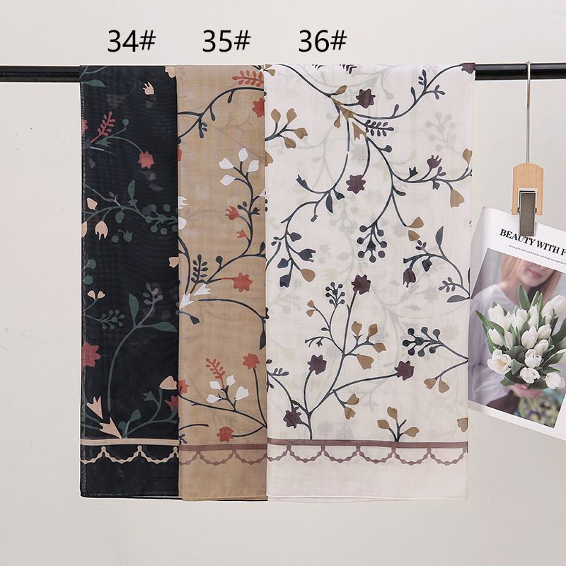 Muslimsk hodeskjerf Blomstertrykk stor størrelse 110 kvadratisk skjerf kvinnelig sørøstasiatisk populært malaysisk hodeskjerf for kvinner_voghion.com