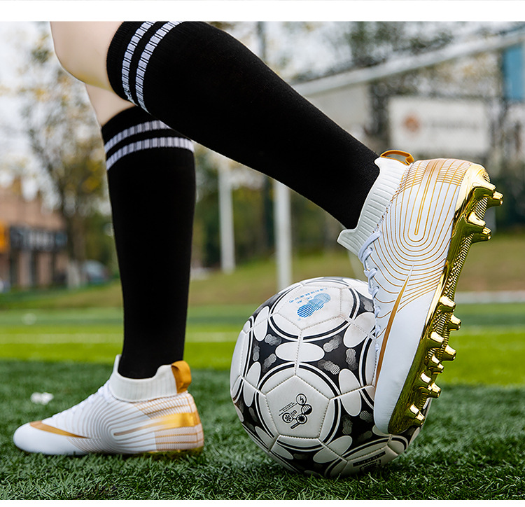 Large Size New Men's Breathable High-top Long And Short Nails Football Shoes Grass Training Shoes Football Shoes_voghion.com