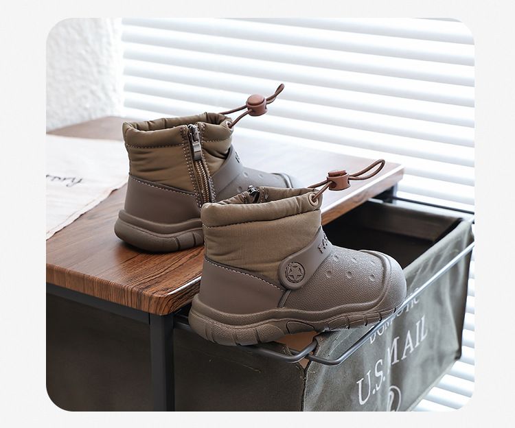 "Sportliche wasserdichte Schneestiefel für Kinder – Fleecegefütterte Winterschuhe für Jungen & Mädchen (Schwarz/Khaki/Creme)"_voghion.com