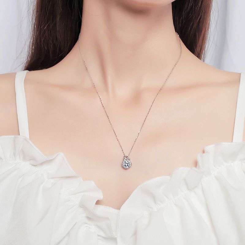 Tancise Luxury Personality Silver Moissanite Pendant Necklace Women's Classic Tide Party Gift_voghion.com