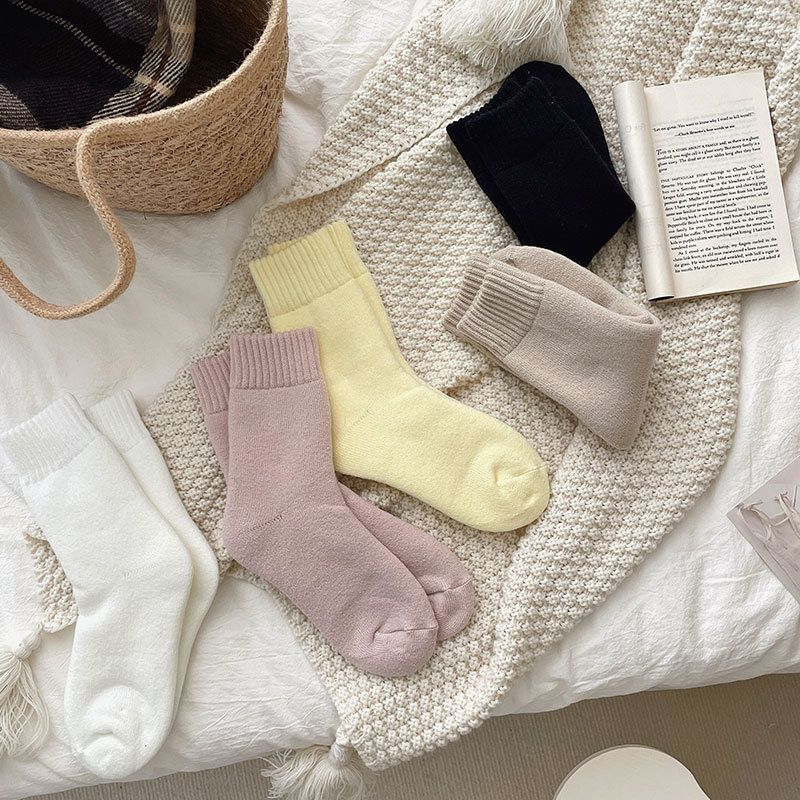 New winter socks for women, thickened brushed warm socks, mid tube socks, ladies' confinement socks, floor towel socks, mid tube socks_voghion.com
