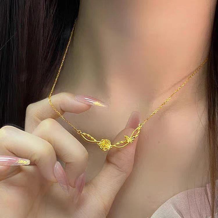 Halskette mit Rosen-Schmetterling im koreanischen Stil, Kupferanhänger, Nischendesign, leichtes Luxus-Alltagstemperament, sanfte Schlüsselbeinkette_voghion.com