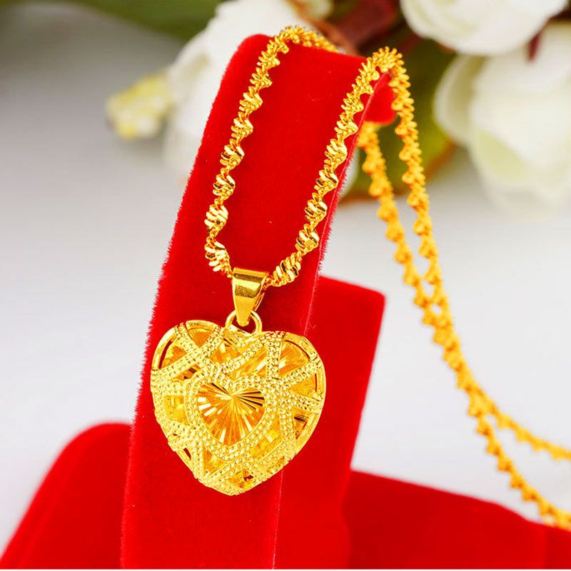 Gioielli in ottone placcati in oro che mantengono il colore, collana con ciondolo a forma di cuore cavo alla moda in oro_voghion.com