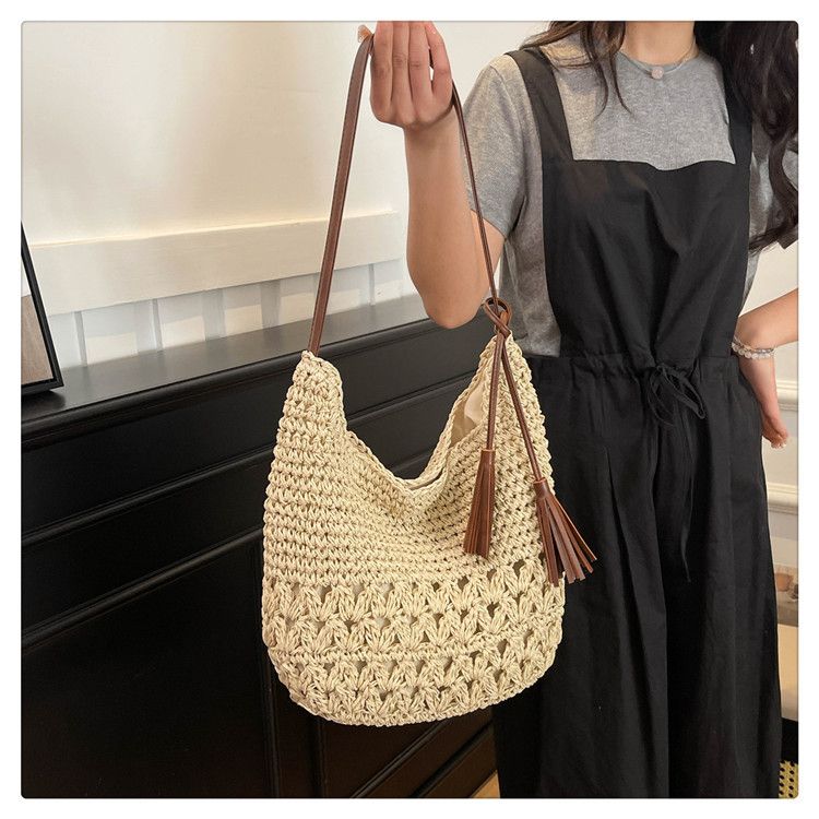 Hollow Out New Tassel Straw Woven Vacation Beach Casual Shoulder Bag_voghion.com
