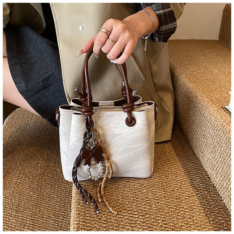 Borsa a mano di alta gamma per donna 2025 Nuova borsa a tracolla autunnale semplice, versatile ed elegante_voghion.com