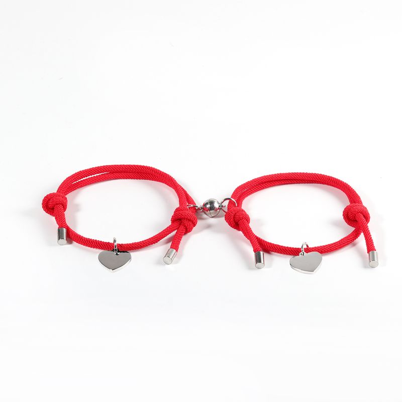 Bracelet magnétique Love en corde milanaise rouge bracelet gravé en acier inoxydable avec étiquette d'amour bracelet couple en corde milanaise_voghion.com