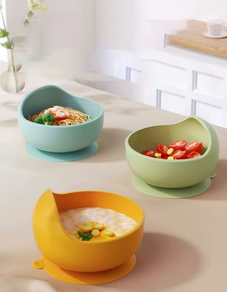 Conjunto de tigelas de alimentação para bebês de silicone de grau alimentício, cor sólida, à prova d'água, tigela de alimentação para crianças com colher, conjunto de talheres para crianças_voghion.com