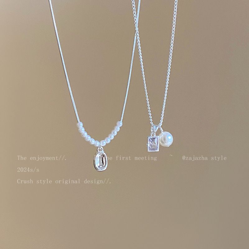 Collana con ciondolo di perle francesi per donna, design di nicchia leggero e di lusso, collana per fidanzate di alta gamma, retrò, semplice, versatile, catena per clavicola_voghion.com
