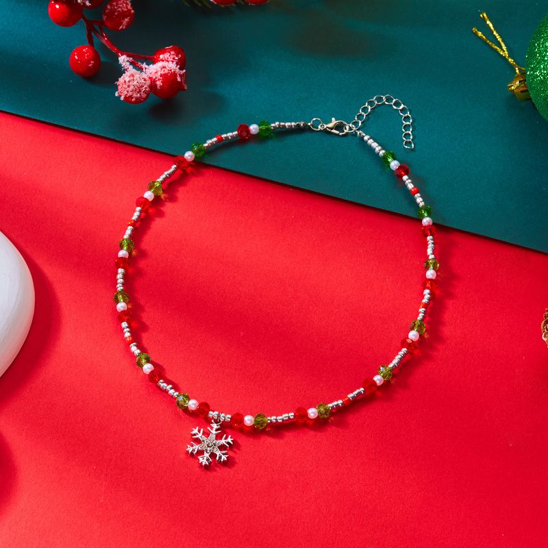 "Red Green Christmas Necklace | Christmas Tree & Snowflake Pendants | Rice Bead Color Blocking | Clavicle Chain | Tarnish-Resistant Alloy | Festive Ho_voghion.com