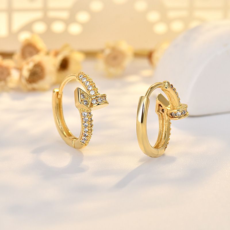 New high-end with super sparkling full diamonds, fashionable golden snake ear buckle earrings_voghion.com