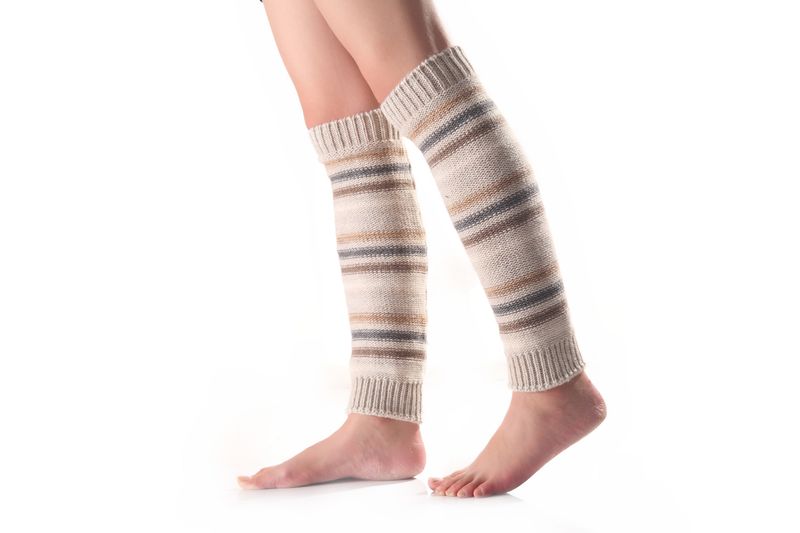 Herbst/Winter Neue horizontale Streifen Farbblock Damenmode Gestrickte Wolle Warme Socken, Stiefel und Leggings_voghion.com