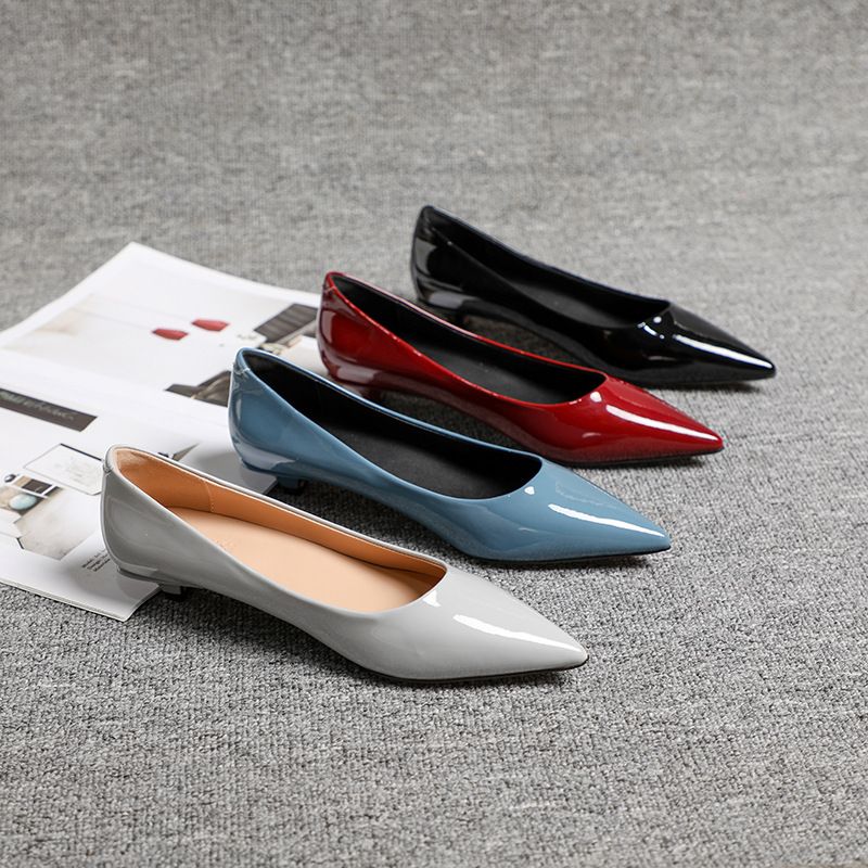 Zapatos de trabajo de charol para mujer, de tacón medio bajo, con punta puntiaguda, estilo viajero, de primavera, color negro_voghion.com