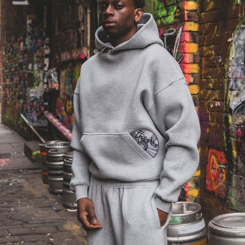 CD-Print Hoodie & Jogger Set – Retro Streetwear Zweiteiler für Männer & Frauen (S-2XL, Polyestermischung, Unisex Oversized Fit, Y2K Ästhetik)_voghion.com