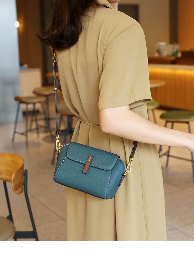 Head layer cowhide small leather women's 2024 new trend, summer shell Hundred shoulder crossbody bag_voghion.com