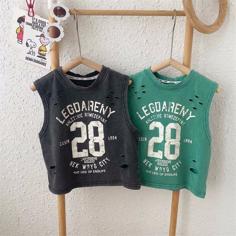 Ropa para niños 2024 Estilo de verano Color frito Chaleco de algodón puro para niños Agujero lavado y desgastado Bebé Camiseta sin mangas de algodón puro_voghion.com