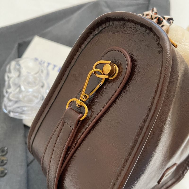 Niche high-end crossbody pro ženy 2024 nová stylová všestranná polštářová denní dojíždění malá čtvercová kabelka_voghion.com