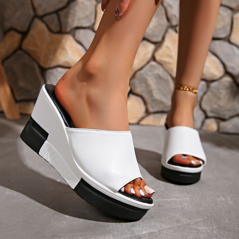 Nouvelles tongs confortables à talons hauts et semelles compensées de couleur unie_voghion.com