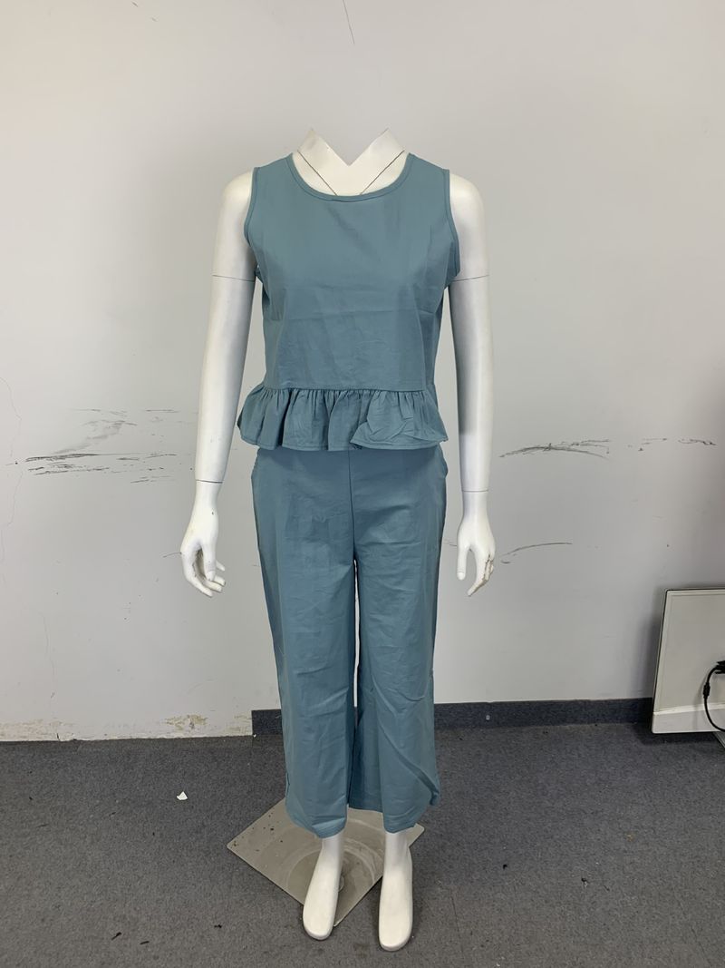 Ärmelloses Rüschenoberteil und weit geschnittene Hose aus Leinen-Baumwolle für Damen – Bohemian-Sommeroutfit_voghion.com