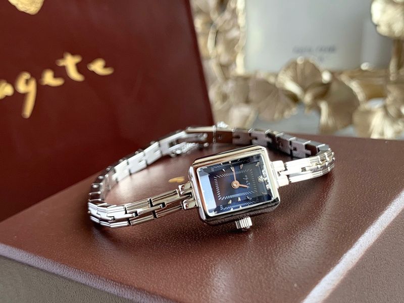 Agete Square Wheat Ear Japanese Style Akadou Women's Watch Quartz Wristwatch For Girlfriend Small Wacth_voghion.com