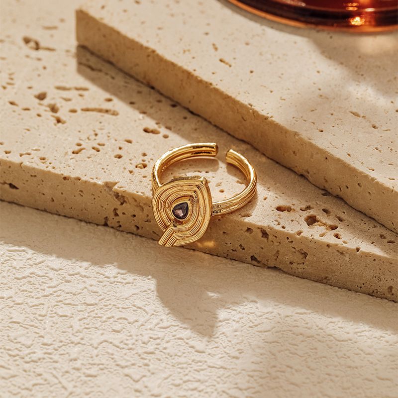 Anello di alta qualità in vero oro K placcato in ottone con design a farfalla e personalità, zircone, design squisito a goccia d'acqua_voghion.com