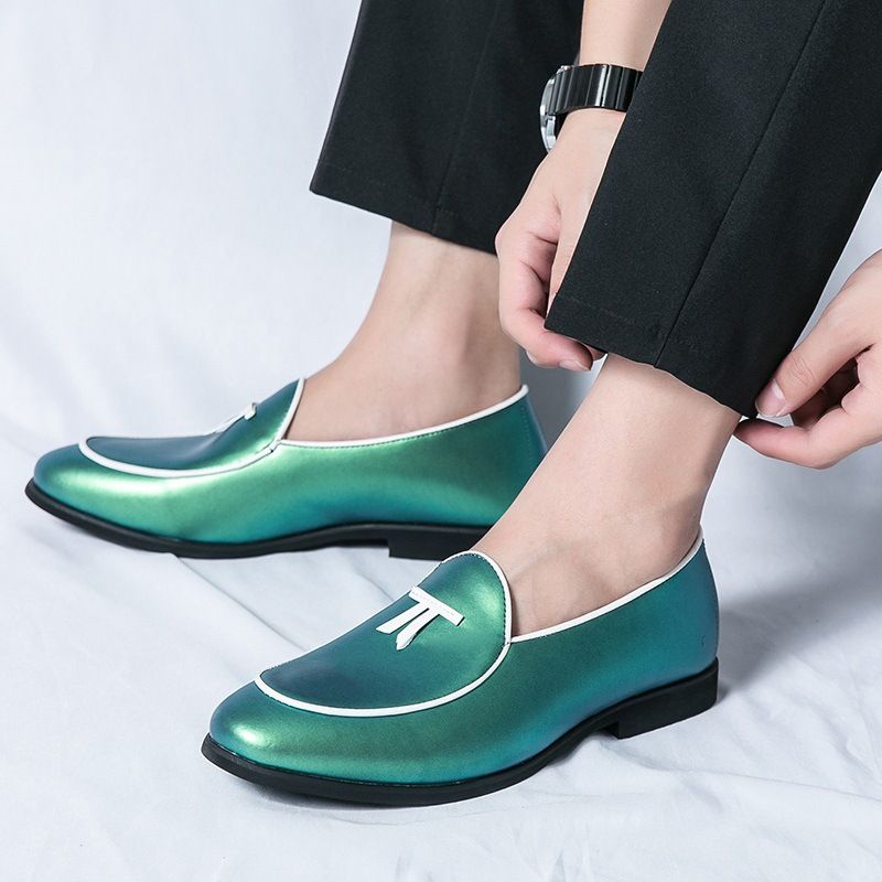 2025v 2025 New Fashion Large Size 46 Tassel Loafers Men British Korean Style Hairstyle Leather Shoes_voghion.com