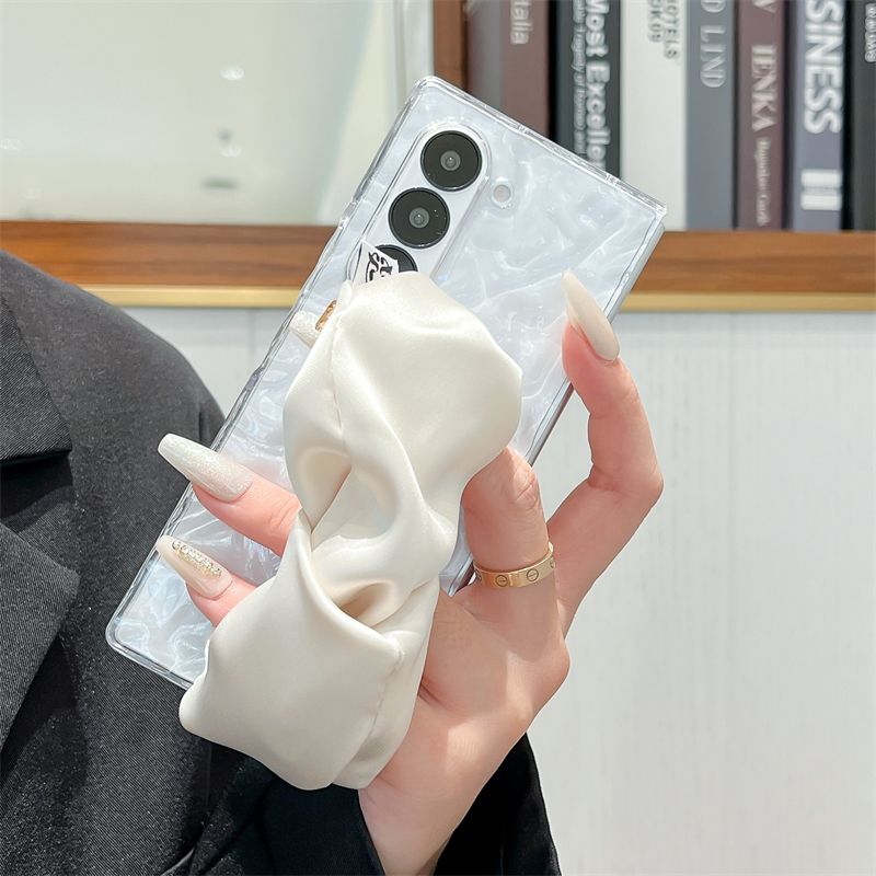 For Samsung Galaxy Z Fold 3 4 5 6 Luxury Cute Silk Wrist Phone Case Cover_voghion.com