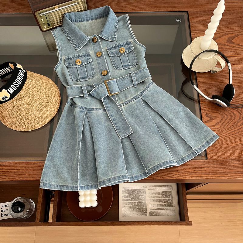 Abito in denim senza maniche in vita con risvolto per ragazze coreane estive 2024 per mamma e bambini_voghion.com