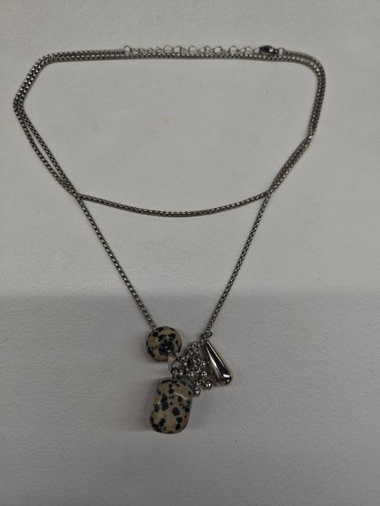 Collier pendentif grappe de raisin en acier titane, personnalité simple, mode polyvalente, niche clavicule haut de gamme_voghion.com