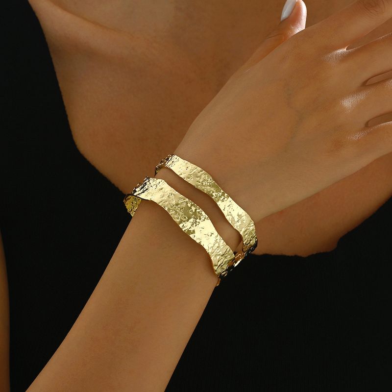 Ins Light Luxury Style Wrinkle Opening Personalized Double Layer Niche Design Sense Bracelet Versatile Handpiece_voghion.com