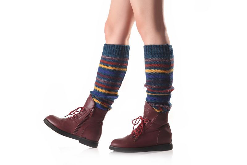 Herbst/Winter Neue horizontale Streifen Farbblock Damenmode Gestrickte Wolle Warme Socken, Stiefel und Leggings_voghion.com