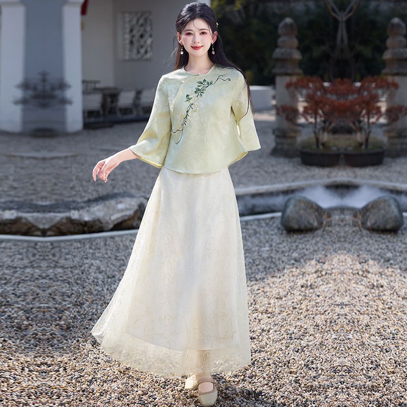 High-Quality Chinese Hanfu Stand Collar Jacquard Diagonal Button Top With National Style Embroidery Skirt Set_voghion.com