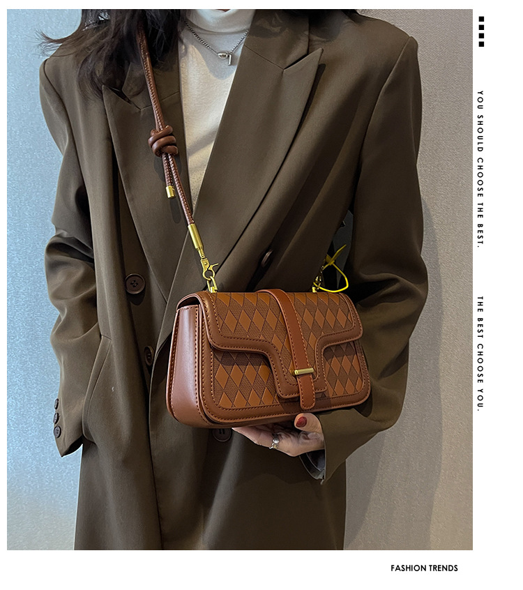 Baigou Women's Bag New Trapezoidal Saddle Bag Women's Rhombus Messenger bag European and American popular Wizard of Oz women's bag_voghion.com