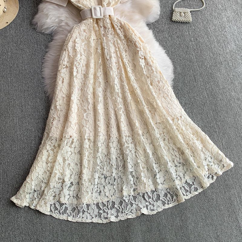 Abito da donna di alta classe, elegante, con colletto, a maniche corte, nuovo, con vita sottile e gonna lunga in pizzo._voghion.com