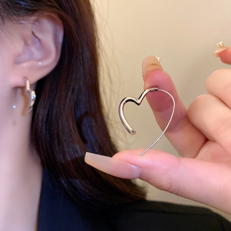Orecchini a bottone minimalisti in stile INS a forma di cuore per donna, 2023, nuovi, eleganti e versatili, con design di nicchia._voghion.com