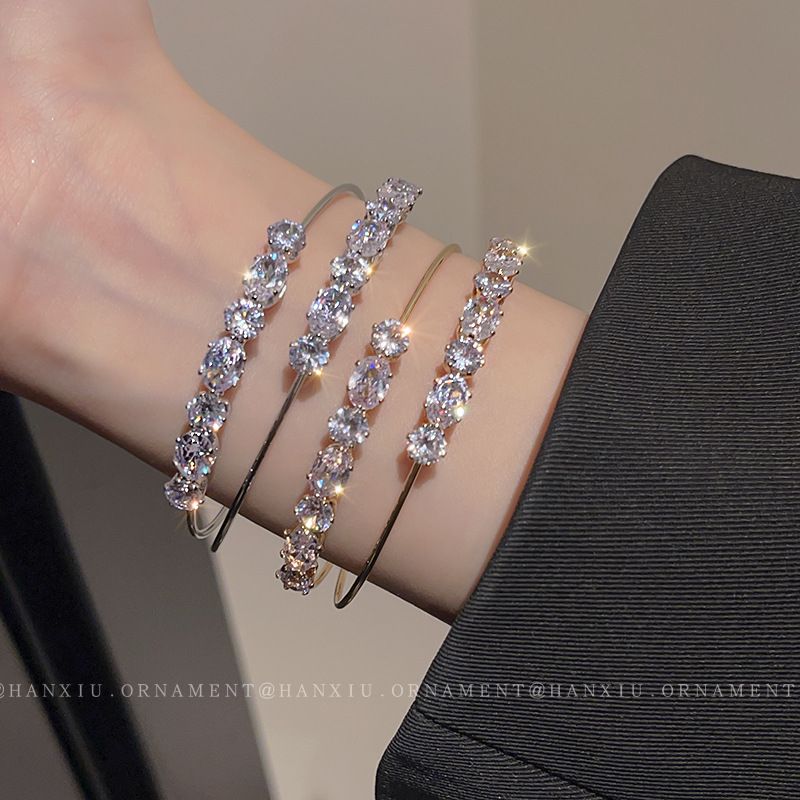 Bracciale da donna elegante e versatile, con fiocco in zircone, aperto, alla moda e di nicchia._voghion.com