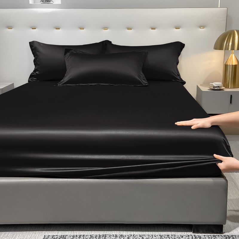 Four Seasons Men And Women Simple Fashion Black Satin Solid Color Ice Silk Bedspread Home Bedroom Hotel_voghion.com