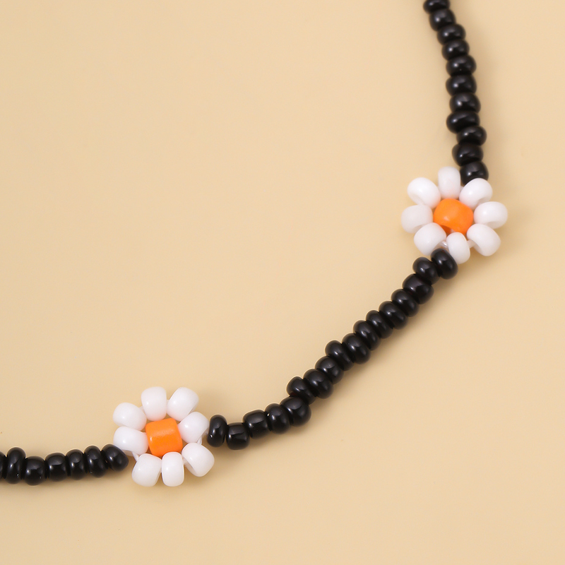Collana da donna in stile bohémien con fiori a margherita colorata, semplice collana con clavicola con perline retrò femminile_voghion.com
