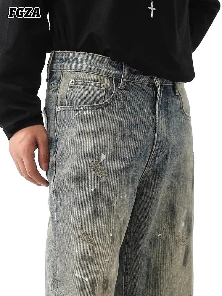 Herren-High-Street-Jeans im Used-Look mit seitlichem Reißverschluss | Offener Saum | Streetwear im Loose Fit | Urban Vibe Styling_voghion.com