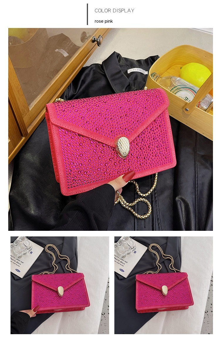 Borsa quadrata piccola 2024 Nuova borsa a mano a catena personalizzata Borsa a tracolla semplice versatile in stile occidentale da donna Borsa a tracolla versatile_voghion.com