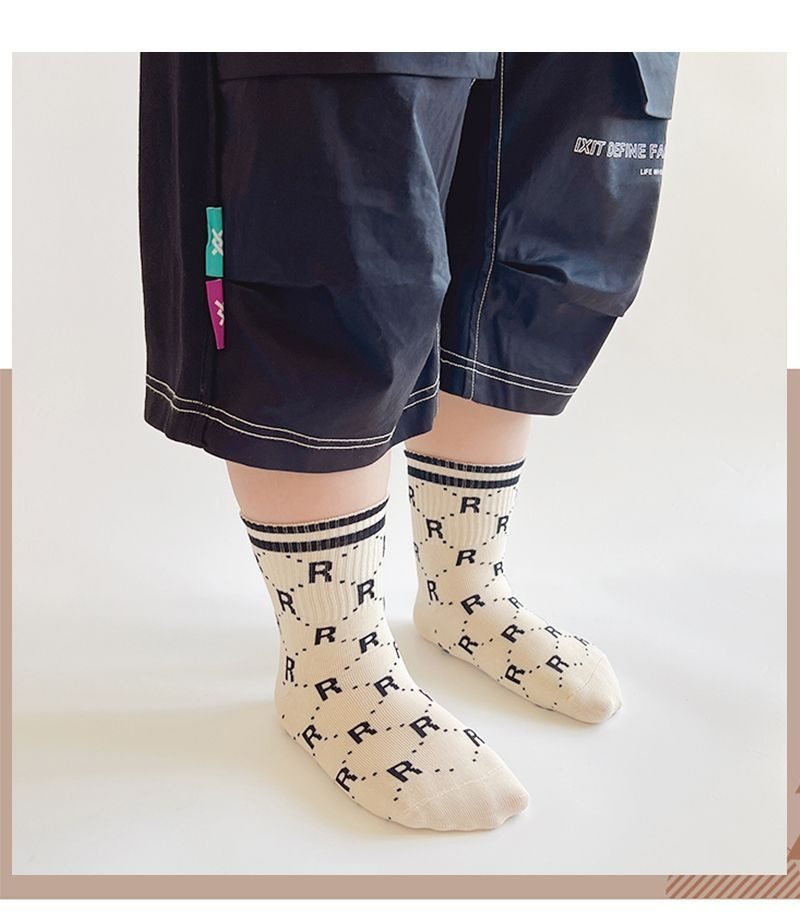 Children's socks boys fall and winter new three-dimensional letters mid-calf girls breathable anti-odor non-pilling cotton socks_voghion.com